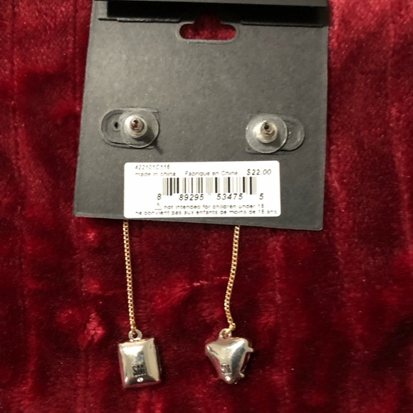 Women’s earrings - Picture 2 of 2